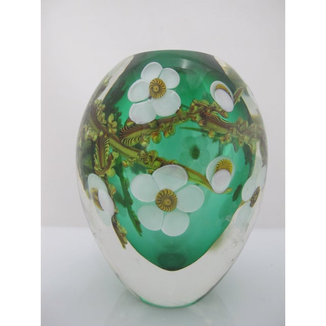 American Chris Heilman Multi-Layered Glass Green Plum Blossom Paperweight Vase Sculpture For Sale - Image 3 of 11