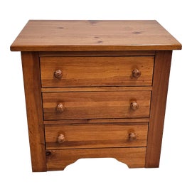 Example of Broyhill Dressers and Chests of Drawers