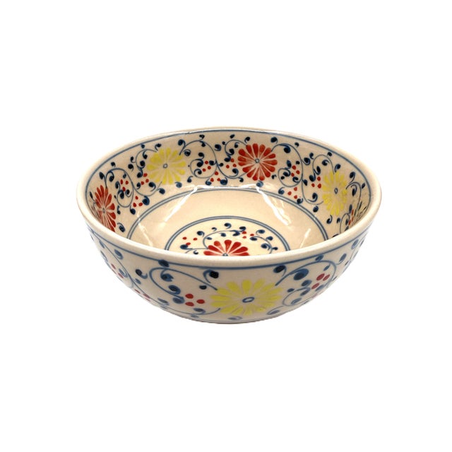 Ceramic Set of 4 Hand-Painted Bat Trang Vietnamese Ceramic Soup Bowls With Floral Motifs For Sale - Image 7 of 13