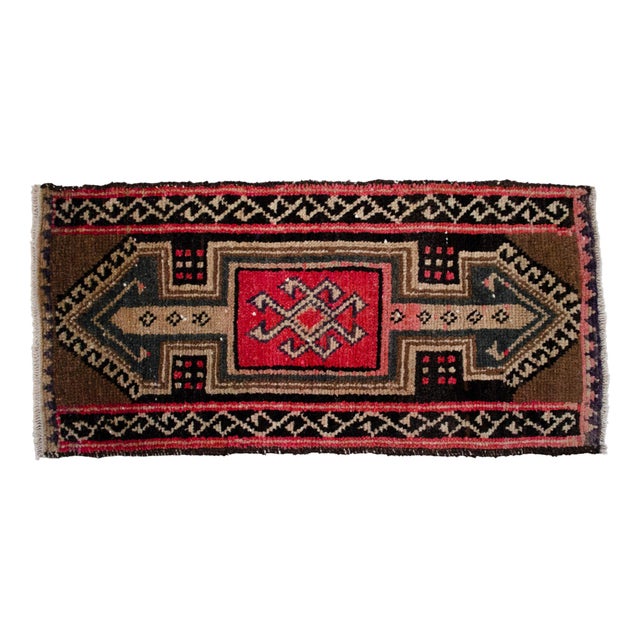1980s Hand Knotted Small Turkish Rug Bath MatFront of Kitchen Sink Rug Mini Runner 1'6" X 3' For Sale - Image 6 of 13
