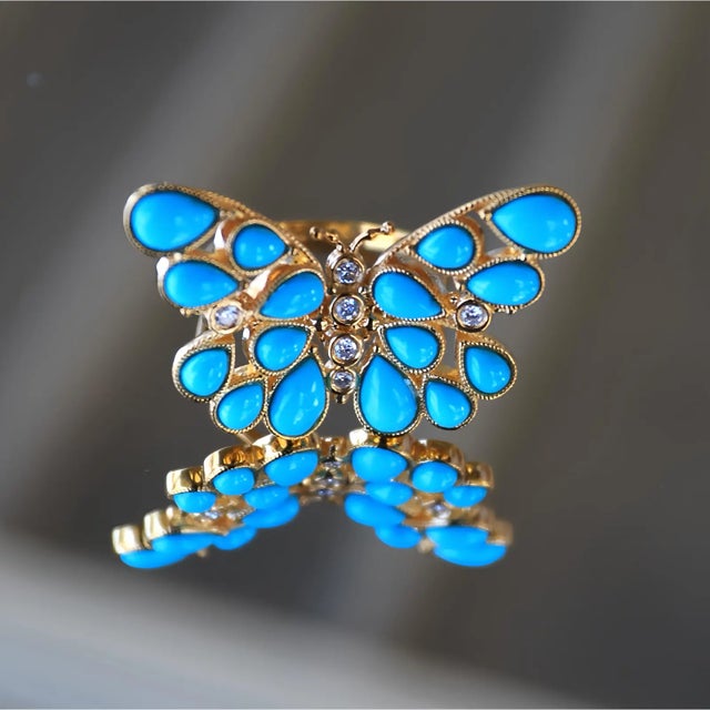 Contemporary Nina Zhou Butterfly Turquoise Diamond Cocktail Ring in 14k Yellow Gold, size 5.5 For Sale - Image 3 of 12