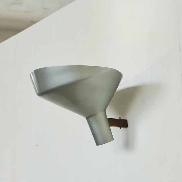 Gino Sarfatti Model 225 Sconce in Aluminium and Brass for Arteluce, Italy, 1957. A rare and desirable mid century sconce...