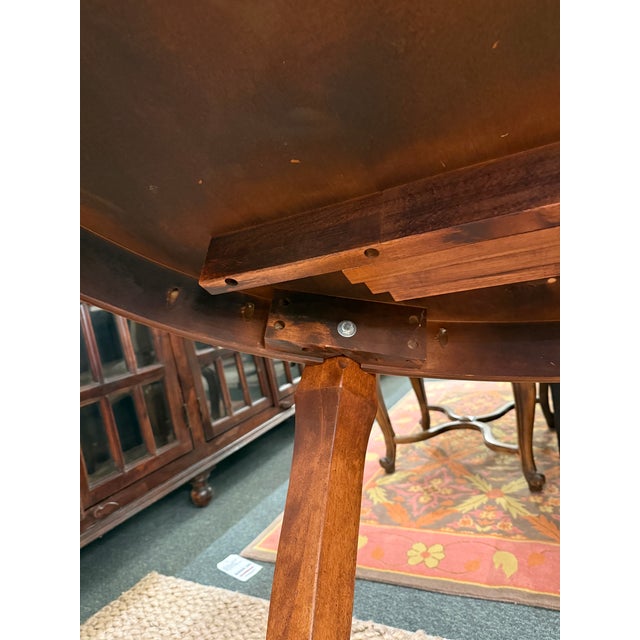 Traditional Queen Anne Style Oval Extension Dining Table For Sale - Image 10 of 12