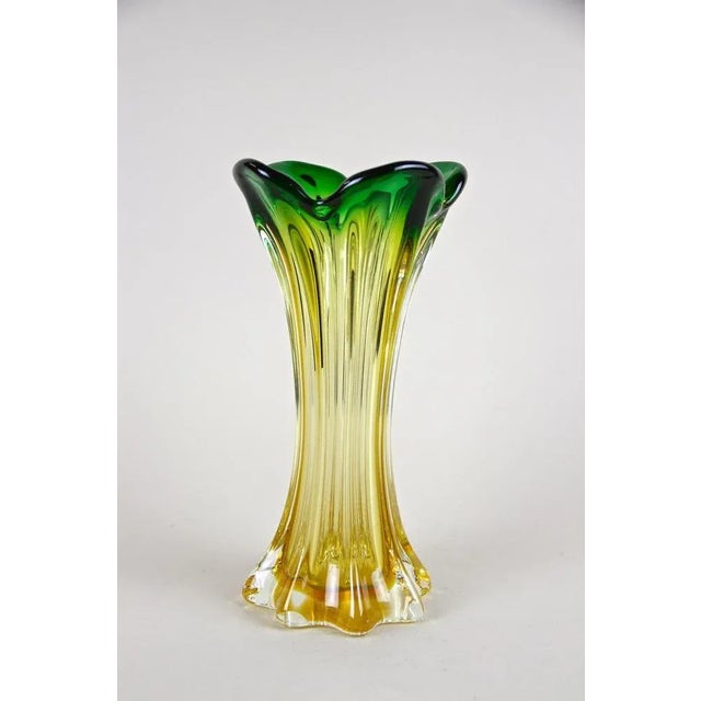工芸品 Murano Glass Vase (Green & Yellow) Mid-Century Italian Vase in Green Yellow Murano Glass, 1960