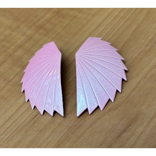 Postmodern 1980s Pink Metal Fan Earrings For Sale - Image 3 of 5