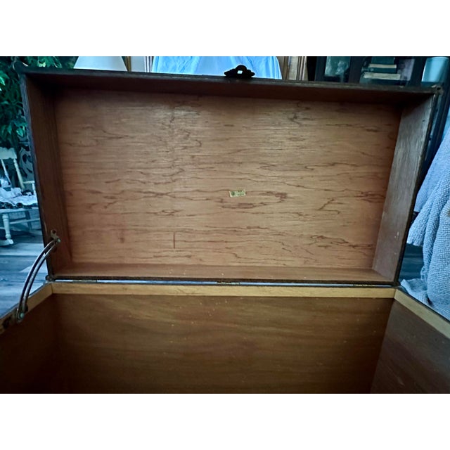 Vintage 1970s Asian Style Woven Rattan and Bamboo Storage Chest For Sale In Orlando - Image 6 of 12