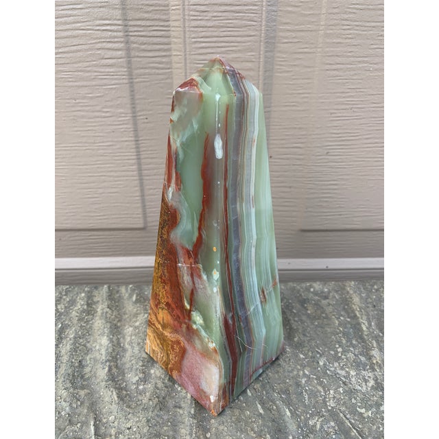 Late 20th Century Neoclassical Solid Marble Onyx Green and Brown Obelisk For Sale In South Bend - Image 6 of 8