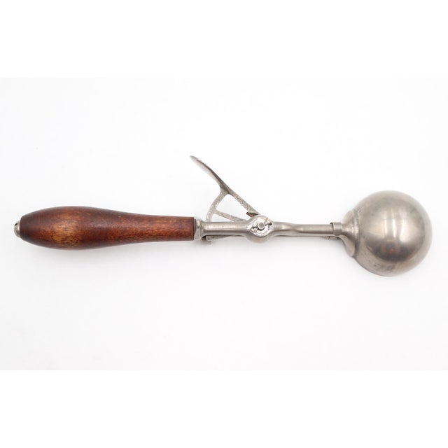 Vintage Gilchrist No. 31 Ice Cream Scooper-Marked For Sale - Image 4 of 4
