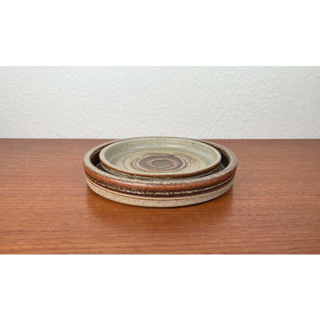 Mid-Century Modern Mid-Century Modern Danish Studio Pottery Bowls by Tue Poulsen for Tue Keramik, 1960s, Set of 2 For Sale - Image 3 of 18