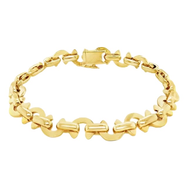 Mid 20th Century Chanel 18k Yellow Gold Bracelet Iconic C Logo Links 7" For Sale
