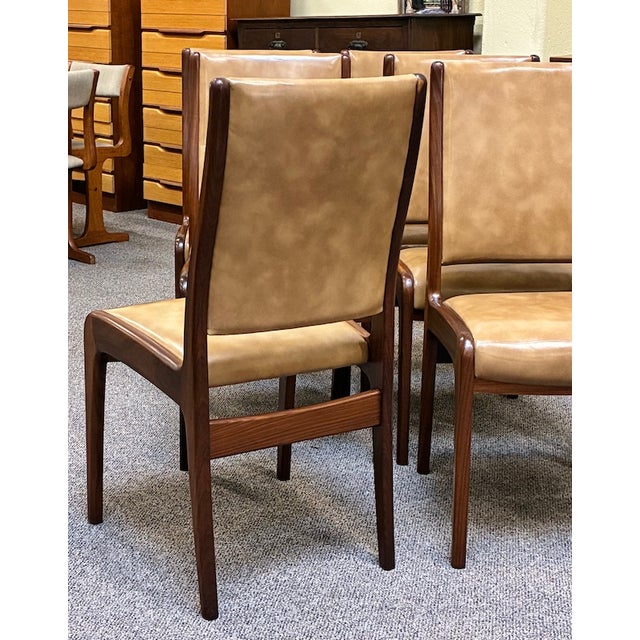 Set of Six Mid Century Modern Teak & Faux Leather Dining Chairs by G-Plan, Uk c.1960 For Sale In San Francisco - Image 6 of 10