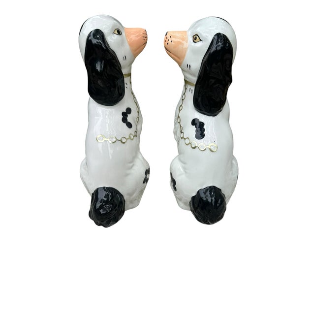 1950s 2 Classic Staffordshire Style Dog Statues. Pair English Style Spaniels Dogs For Sale In Miami - Image 6 of 12