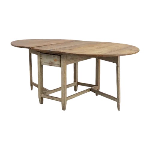 18th Century Folding Table with Rounded Edges For Sale