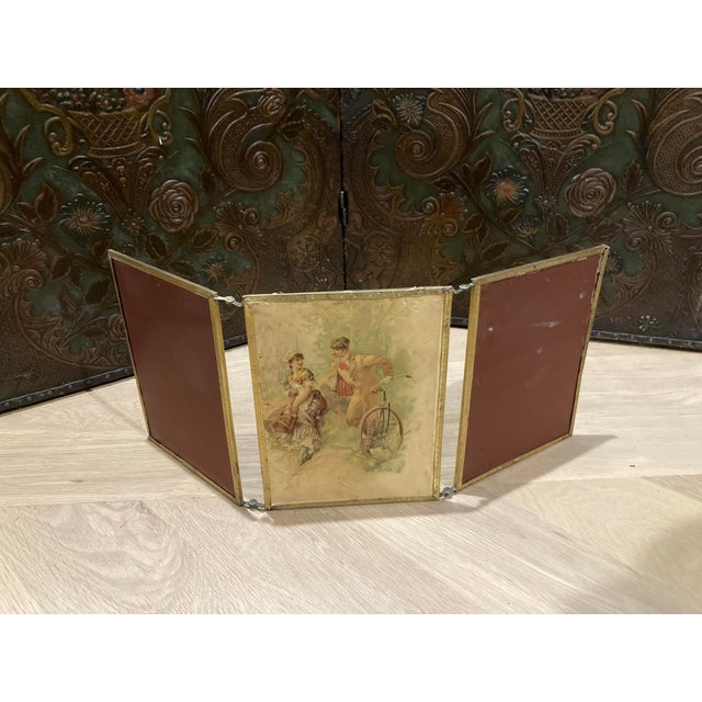 Antique Triptych Standing Mirror in Chiseled Brass — Three-Panel, Circa 1900 For Sale - Image 13 of 17