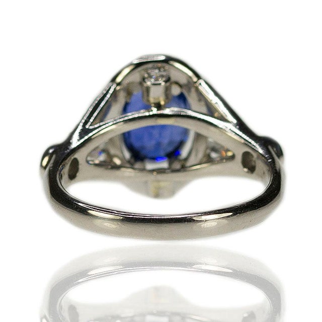 Contemporary Late 20th Century Vivid Blue Sapphire Ring, Size 5 For Sale - Image 3 of 5