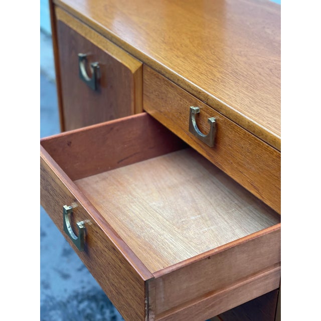 1970s Vintage Mid Century Modern Credenza. Uk Import. For Sale In Seattle - Image 6 of 8