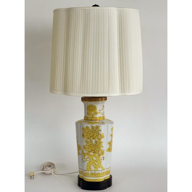 Chinoiserie Chinoiserie Imari Porcelain Table Lamps by Marbro Company For Sale - Image 3 of 9