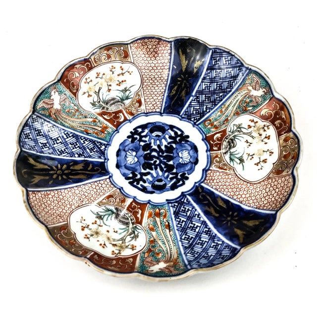 Mid-Century Modern 1890s Japan Imari Scalloped Edge Bowl or Plate For Sale - Image 3 of 10