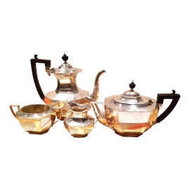 Example of Cubism Coffee and Tea Service