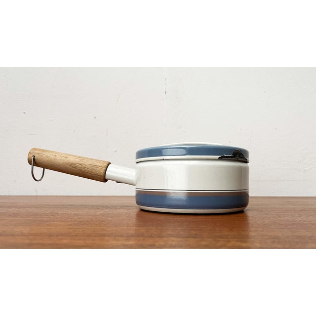 Mid-Century Modern Enamel Bowl and Pot with Teak Handle by Seppo Mallat for Finel, 1960s, Set of 2 For Sale - Image 11 of 18