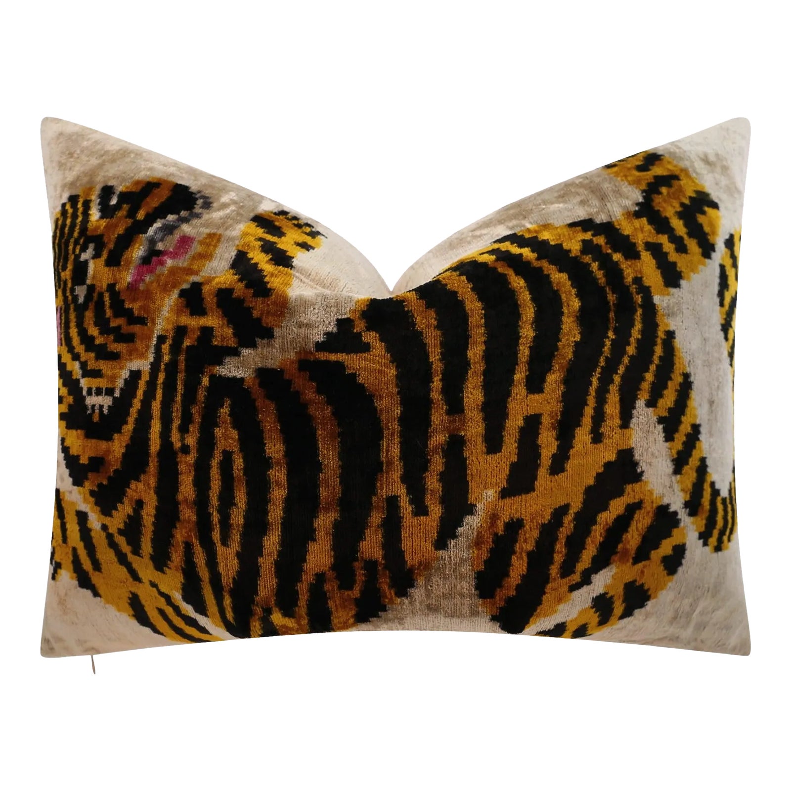 Cavalo Velvet Lumbar Pillow