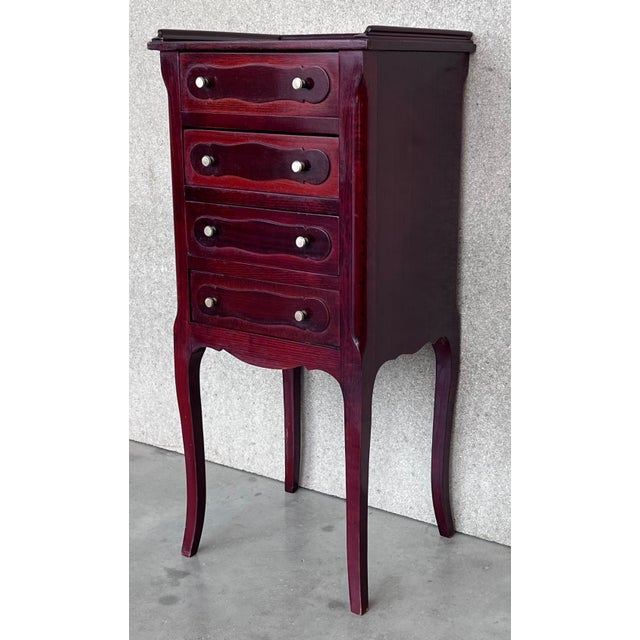 French Early 20th Century Pair of Italian Louis XV Style Mahogany Nightstand or End Side Tables For Sale - Image 3 of 18