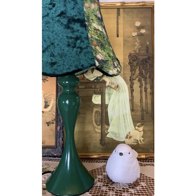 2020s Forest Green Velvet & Floral Fabric Table Lamp For Sale - Image 5 of 5