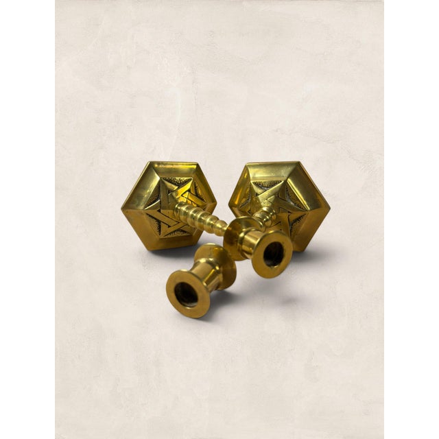 Antique English Edwardian Brass Hexagonal Candlestick Holders For Sale In Tampa - Image 6 of 18