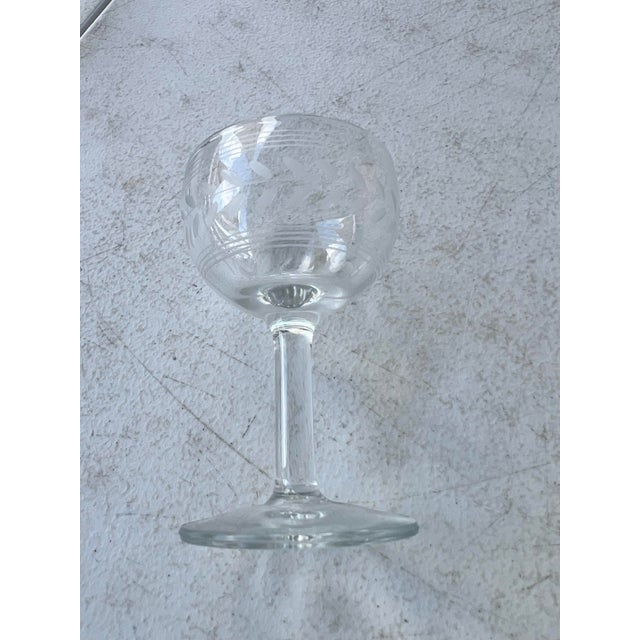Mid-Century Anchor Hocking Etched Cocktail Glasses - Set of 4 For Sale In West Palm - Image 6 of 6