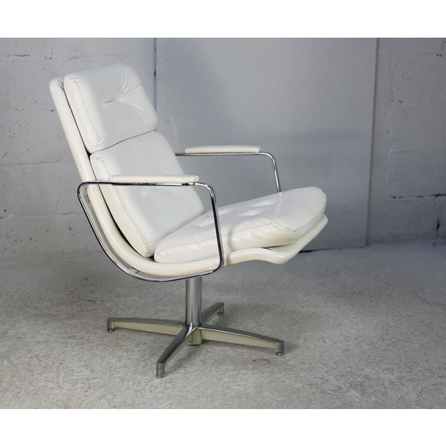 Space Age Lounge Chair in Steel and Faux Leather, France, 1970s For Sale - Image 9 of 18