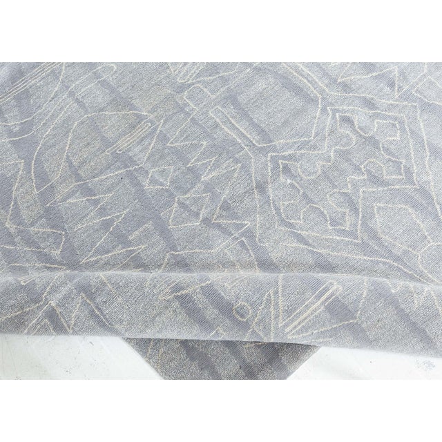 Early 21st Century Modern Eskayel Akimbo Grey and White Handmade Rug by Doris Leslie Blau For Sale - Image 5 of 8