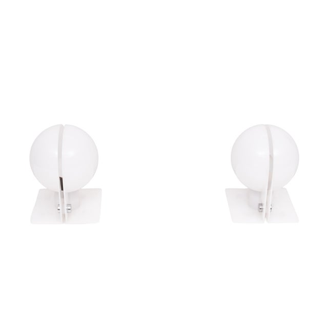 Harvey Guzzini Space Ace Acrylic Table Lamps from Guzzini, 1970s, Set of 2 For Sale - Image 4 of 8
