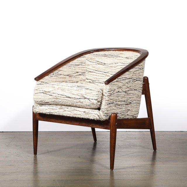 Mid-Century Modernist Tub Back Club Chair W/ Walnut Tapered Sculptural Supports For Sale In New York - Image 6 of 17