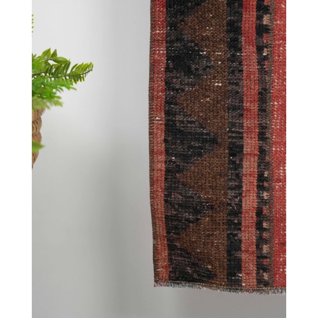 1970s Vintage Red Patchwork Turkish Small Rug - Handwoven Boho Carpet For Sale - Image 5 of 9