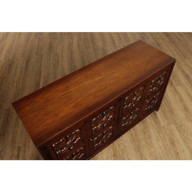 Henredon Modern Walnut Credenza For Sale In Philadelphia - Image 6 of 18