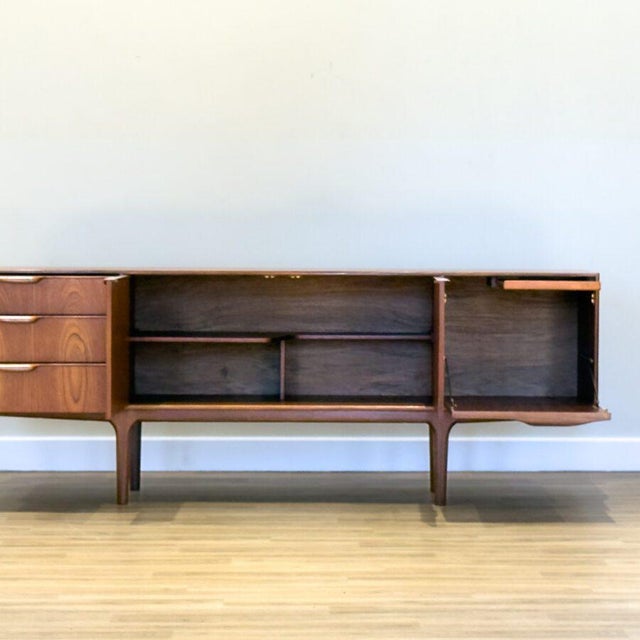 Wood Long Dunvegan Collection Sideboard from McIntosh, 1970s For Sale - Image 7 of 16