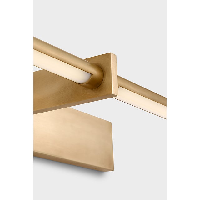 2020s Kelly Wearstler for Visual Comfort Signature Axis 30" Picture Light in Antique-Burnished Brass For Sale - Image 5 of 8