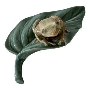 Lladro Porcelain Frog on Leaf "Coqui Frog" Model 7139 2009 Retired