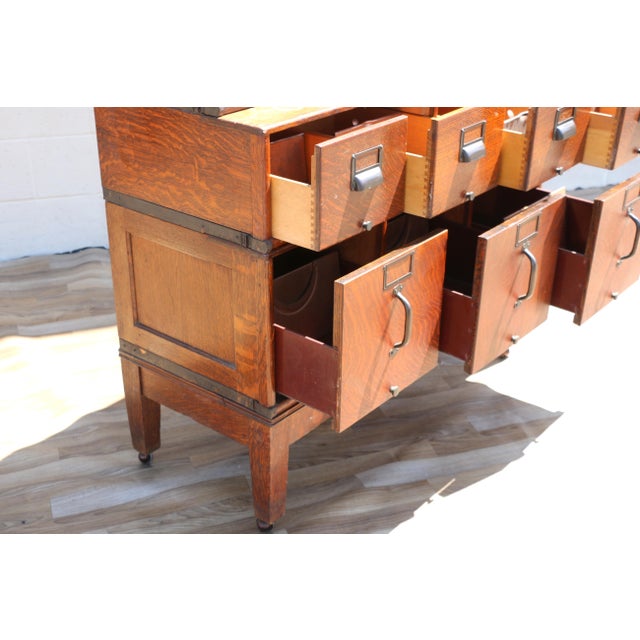 Antique Arts & Crafts Tiger Oak Modular Stacking Multi-Drawer File Cabinet, Early 1900s For Sale - Image 9 of 18
