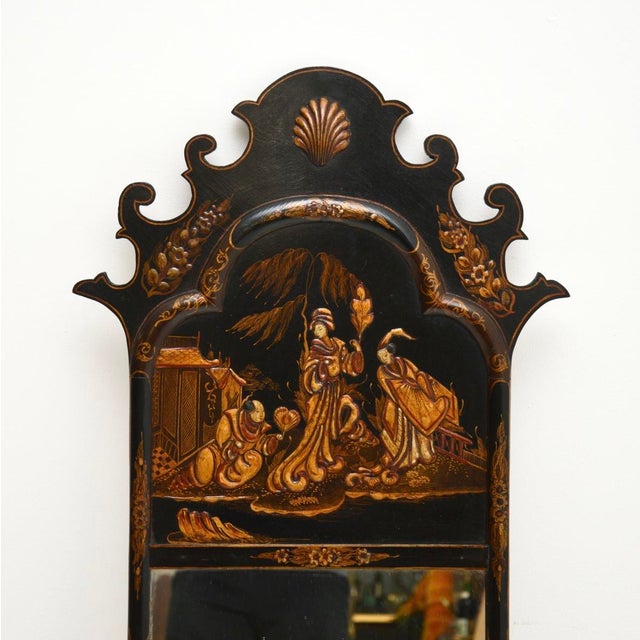 A beautiful antique Georgian period lacquered chinoiserie mirror. This was made in England, it dates from around the...