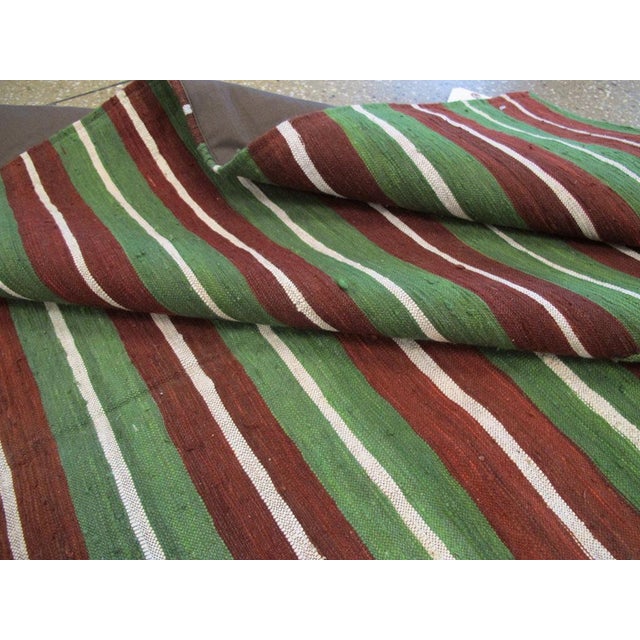 Galerie Shabab Collection Mid-20th Century Handmade Turkish Flat-Weave Kilim Room Size Accent Rug For Sale - Image 10 of 10