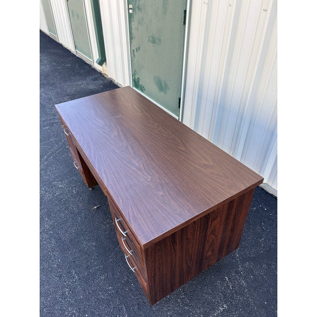 1970s Mid-Century Modern Walnut Kneehole Tanker Desk For Sale - Image 4 of 12