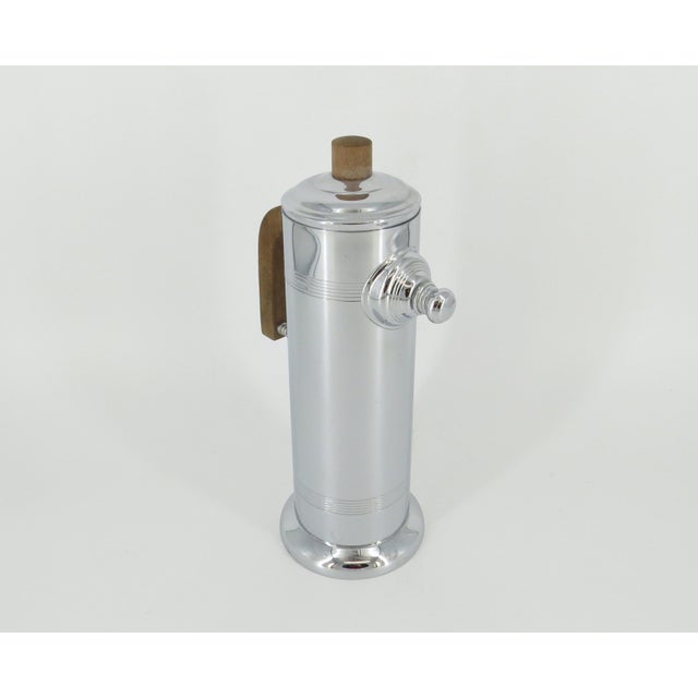 1930s 1930s Art Deco Chrome Cocktail Shaker With Wooden Handle by Keystone Silver Co For Sale - Image 5 of 10