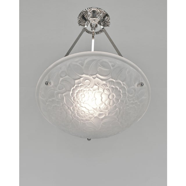 Verdun 1930s French Art Deco Floral Pendant Light by Cristalleries De Verdun Primaflore - 2 Available For Sale - Image 4 of 10