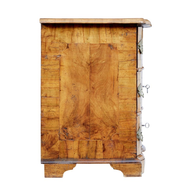 Burr Walnut Chest of Drawers, 1730s For Sale - Image 9 of 11