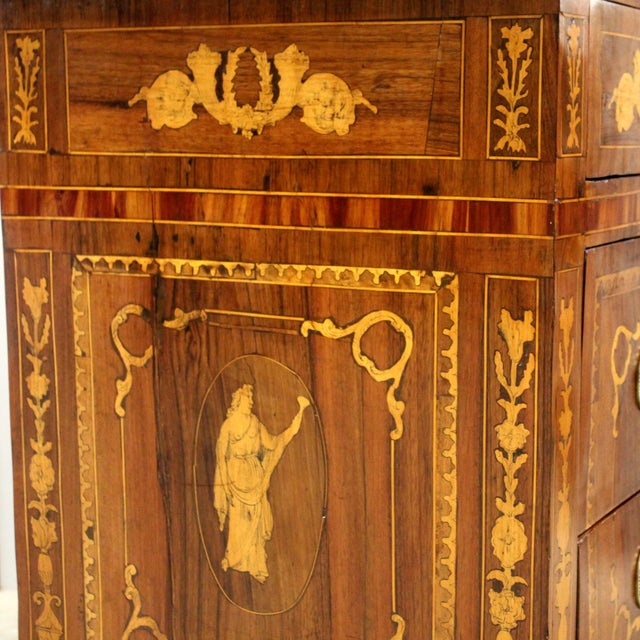 Italian Louis XVI Chest of Drawers in Walnut For Sale - Image 13 of 16
