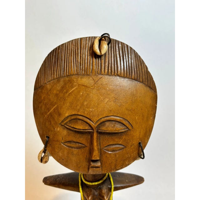 Tribal Ashanti Akua’ba Fertility Figure With Cowrie Shells, Ghana, Circa 1930 For Sale - Image 3 of 12