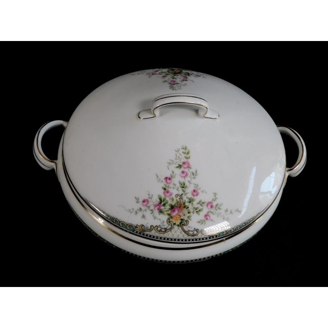 Contemporary 1950s Hutschenreuther Covered Round Vegetable Bowl For Sale - Image 3 of 6