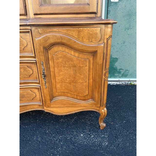 Century Furniture 1980s Century Furniture French Country Illuminated China Cabinet For Sale - Image 4 of 12