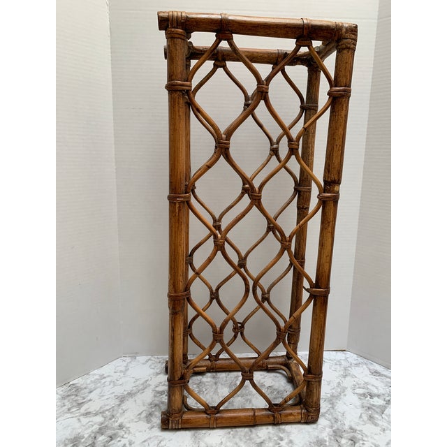 Rustic elegance and solid wood bamboo construction, this bottle rack is beautiful for any decor. Holds a dozen wine...